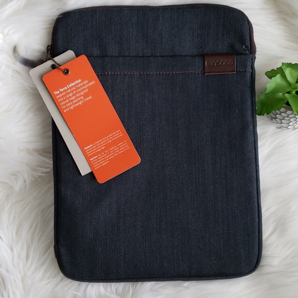 InCase Terra Collection MacBook Pro 13 Laptop Case
